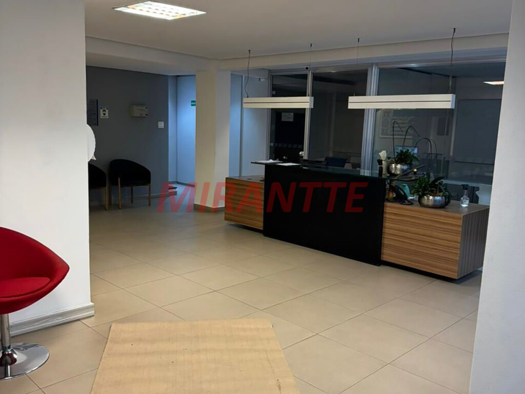 Comercial de 1612m² em Casa Verde