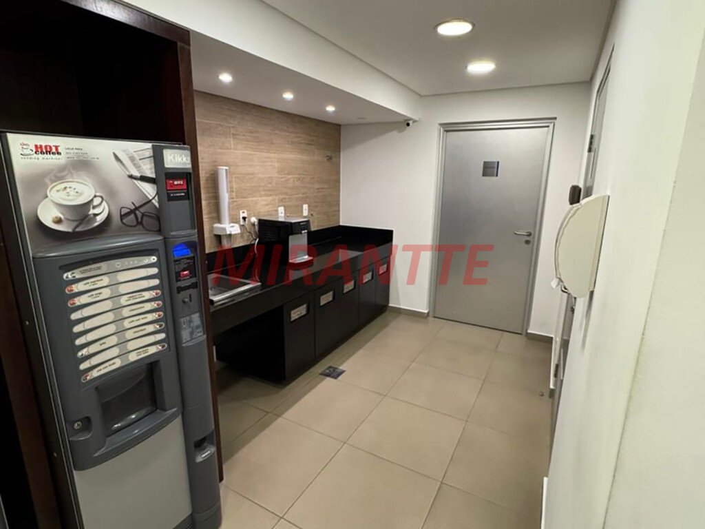 Comercial de 1612m² em Casa Verde