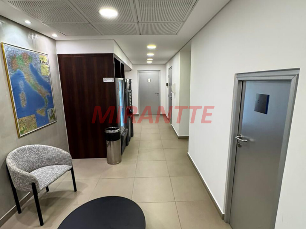 Comercial de 1612m² em Casa Verde