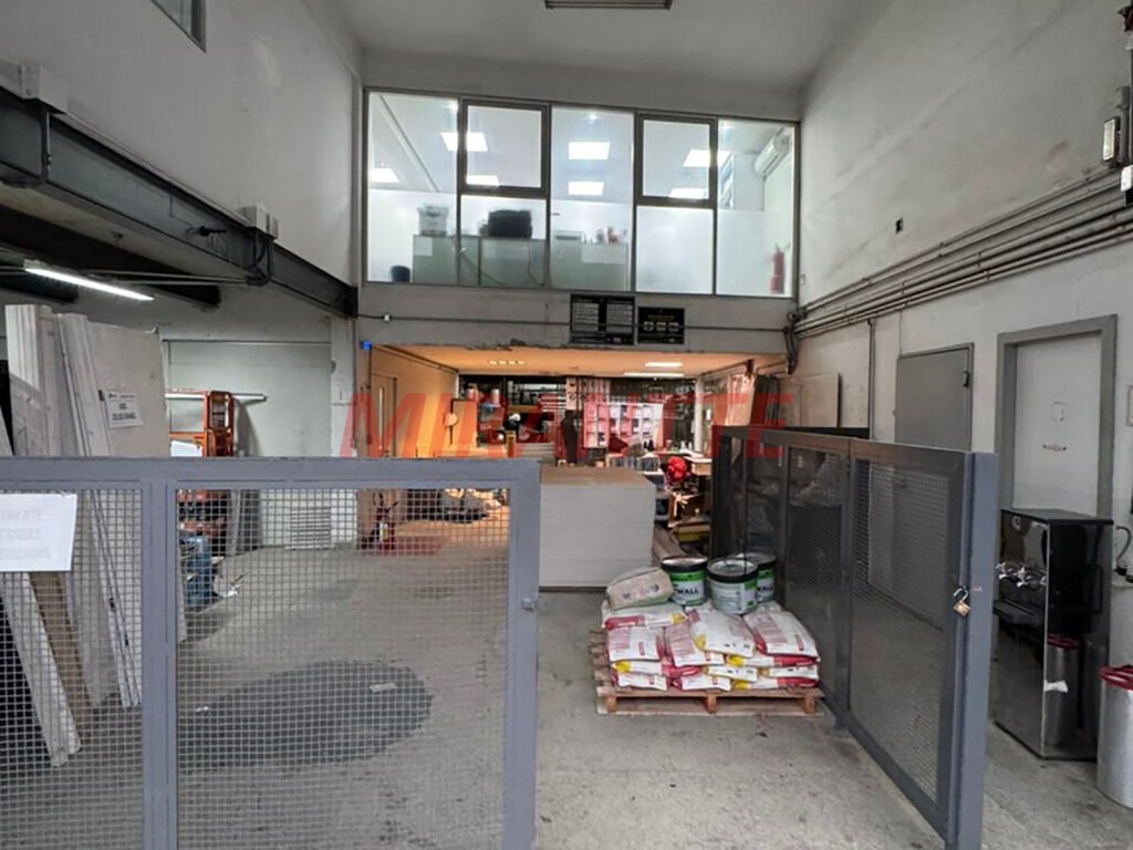 Comercial de 1612m² em Casa Verde