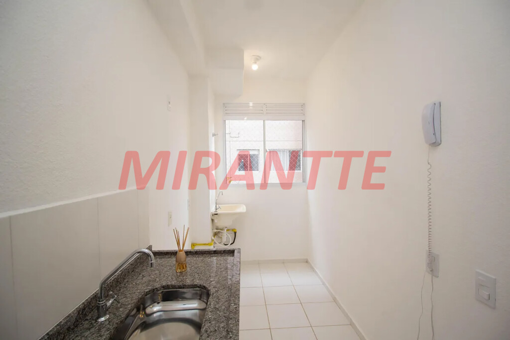 Apartamento de 40m² com 2 quartos em Jardim das Gracas
