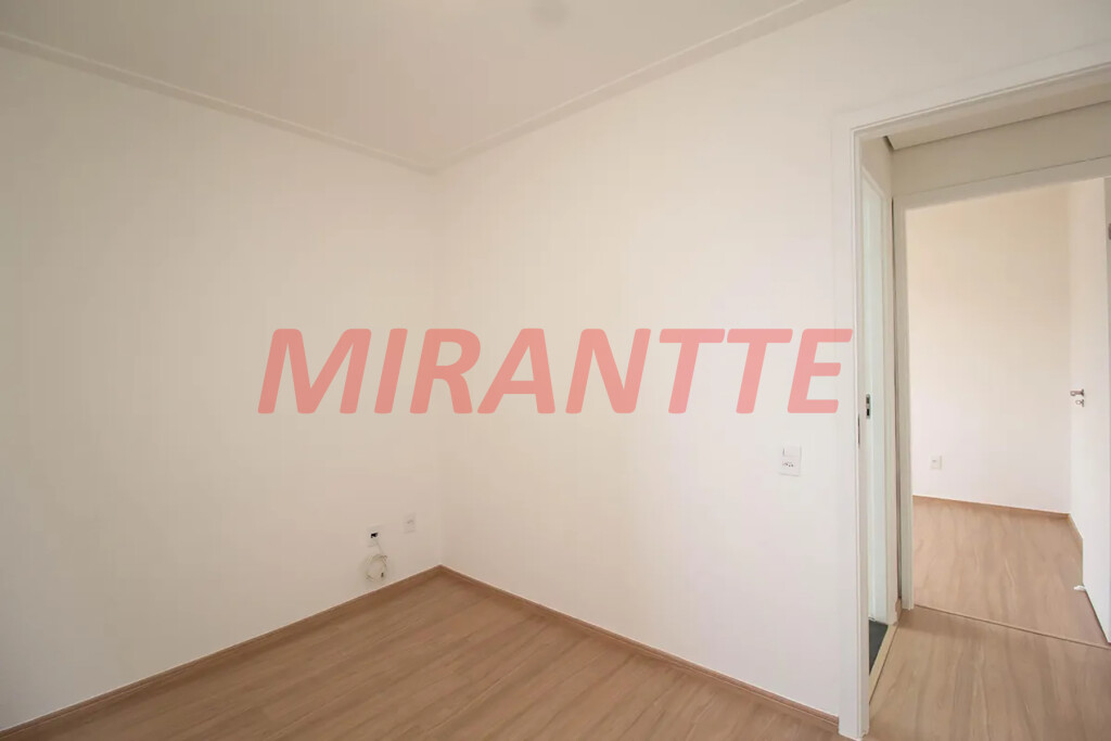 Apartamento de 40m² com 2 quartos em Jardim das Gracas