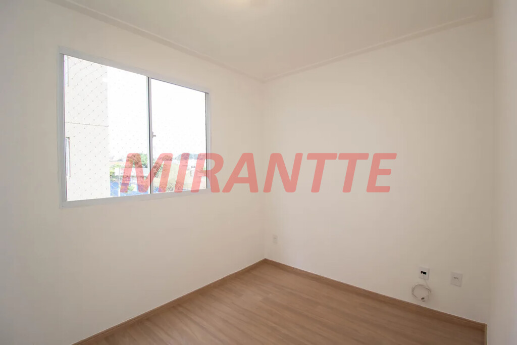 Apartamento de 40m² com 2 quartos em Jardim das Gracas