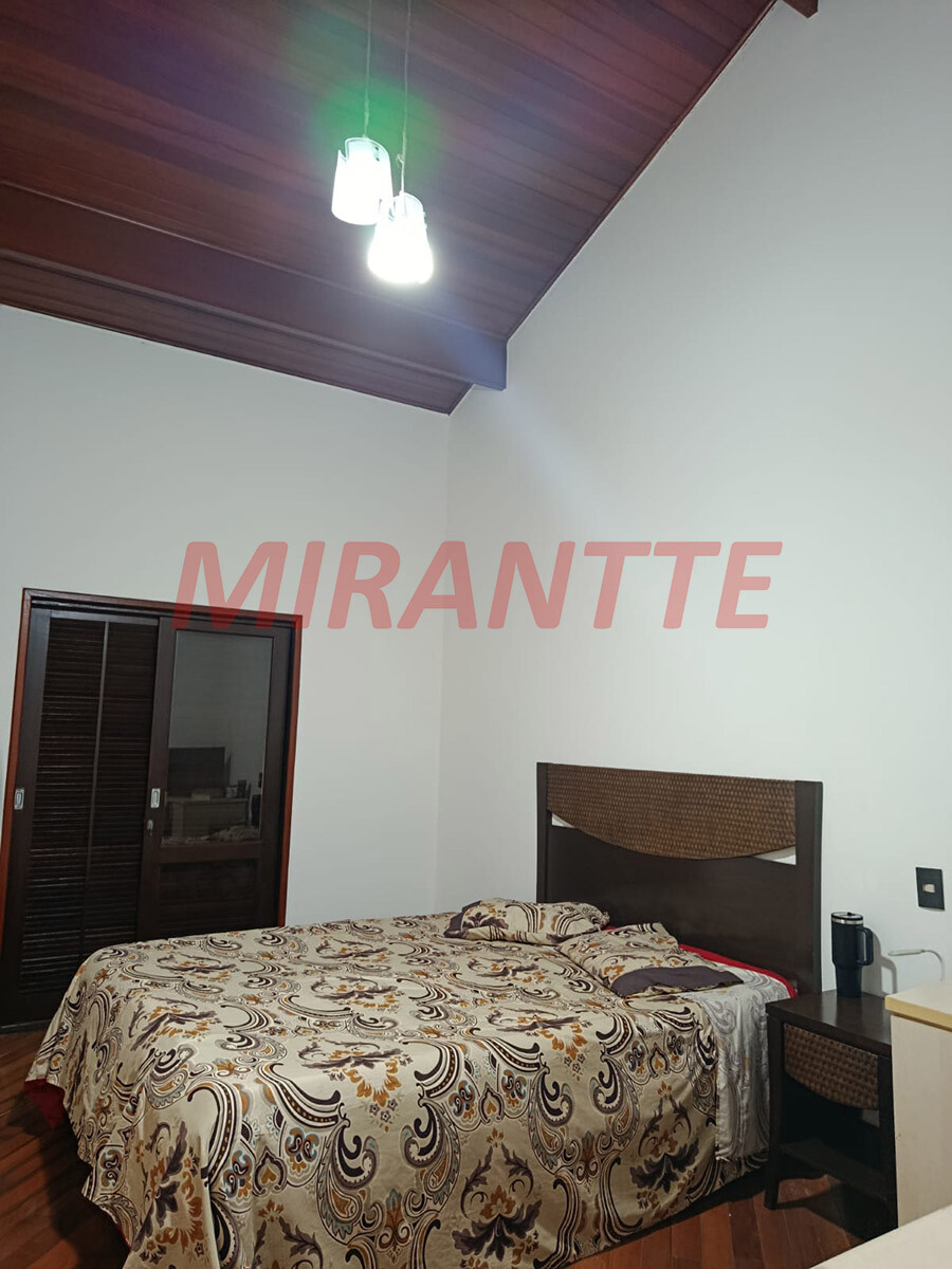 Cond. fechado de 346m² com 4 quartos em Roseira
