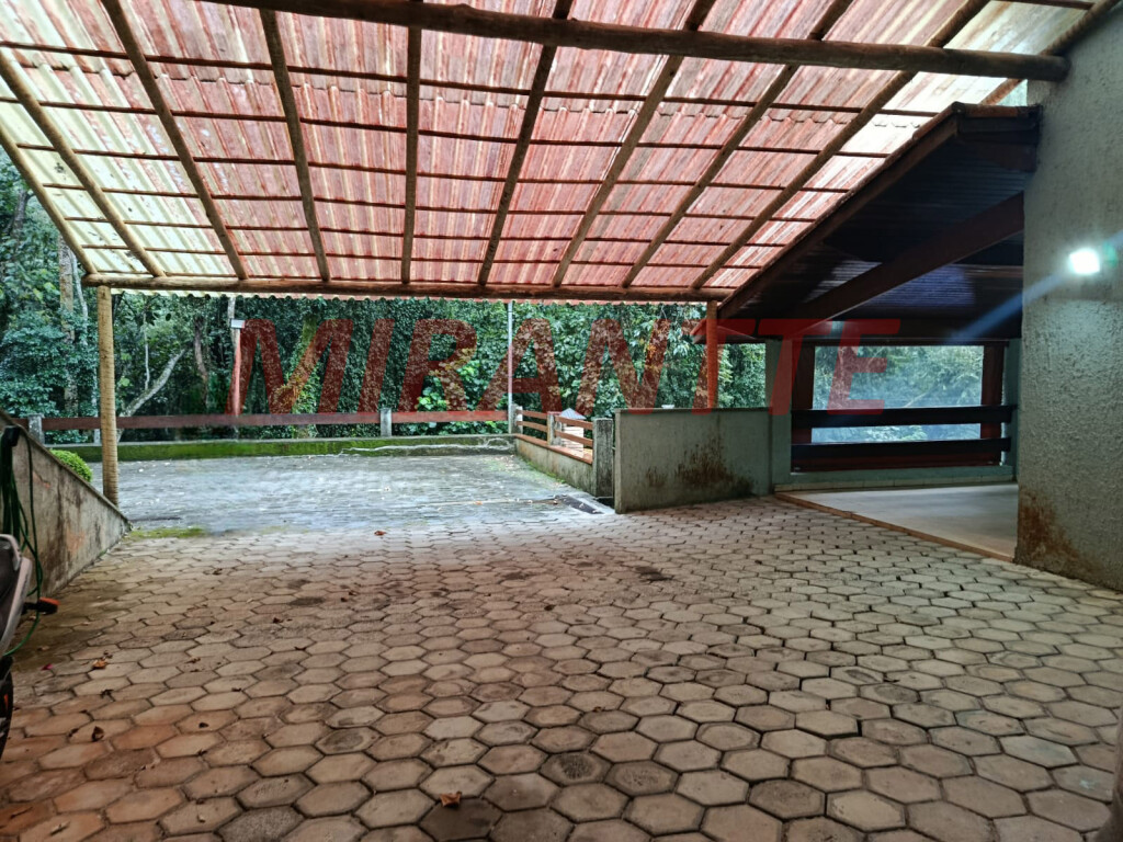 Cond. fechado de 346m² com 4 quartos em Roseira
