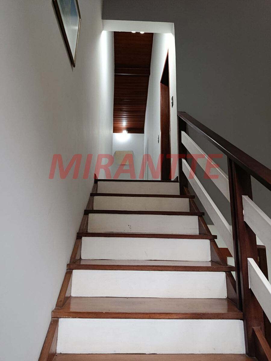 Cond. fechado de 346m² com 4 quartos em Roseira
