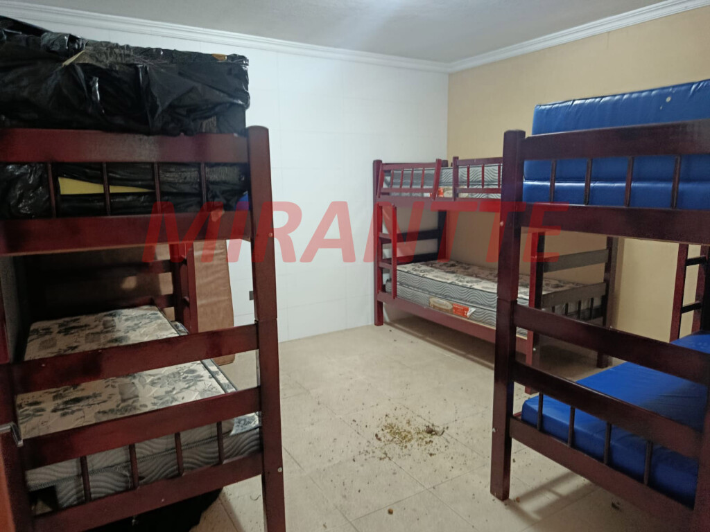 Cond. fechado de 346m² com 4 quartos em Roseira