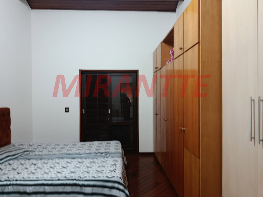 Cond. fechado de 346m² com 4 quartos em Roseira