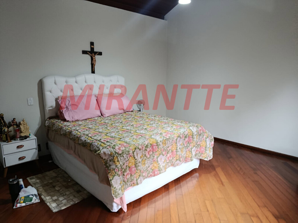 Cond. fechado de 346m² com 4 quartos em Roseira