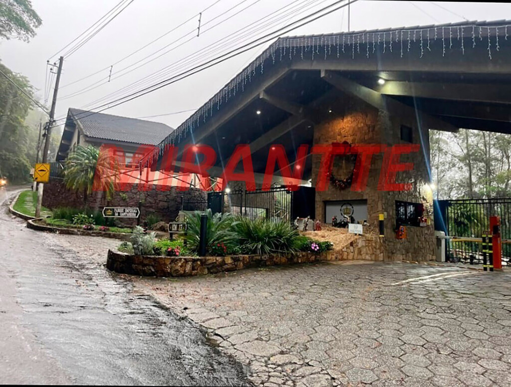 Cond. fechado de 346m² com 4 quartos em Roseira