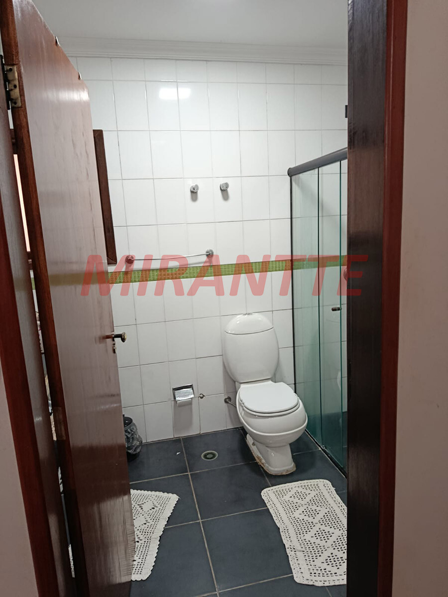 Cond. fechado de 346m² com 4 quartos em Roseira