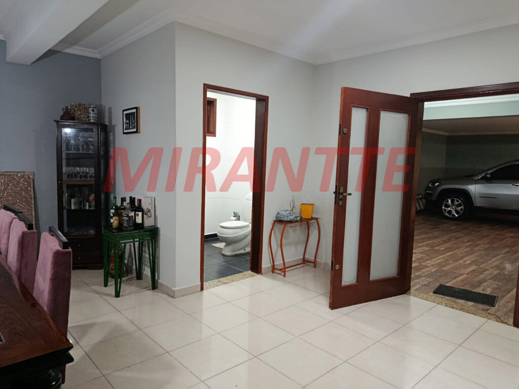 Cond. fechado de 346m² com 4 quartos em Roseira