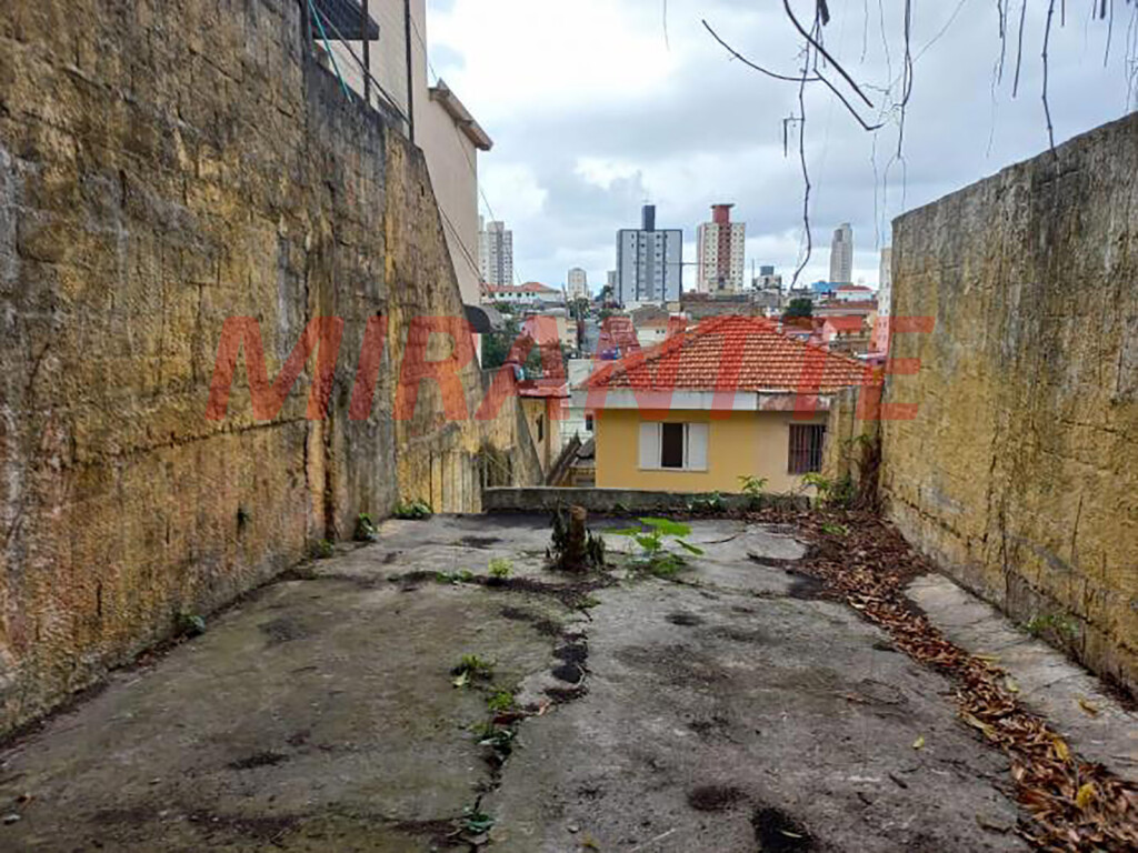 Sobrado com 3 quartos em Vila Mazzei