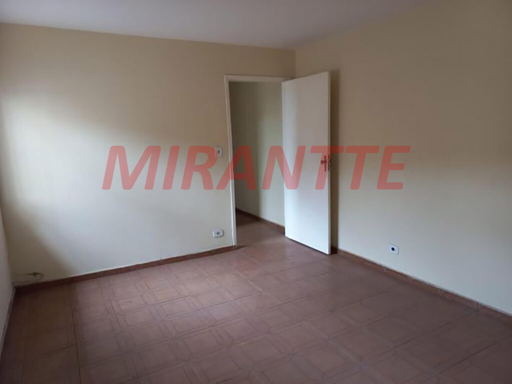 Sobrado com 3 quartos em Vila Mazzei