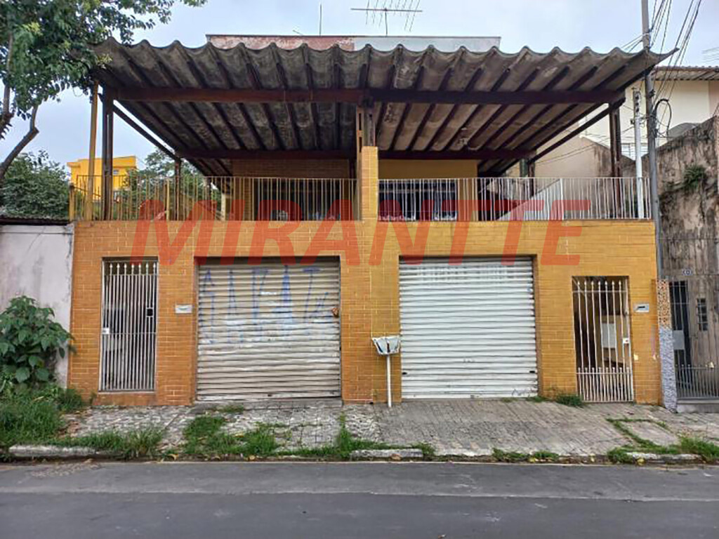 Sobrado com 3 quartos em Vila Mazzei
