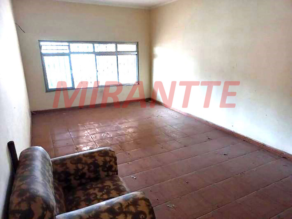 Sobrado com 3 quartos em Vila Mazzei