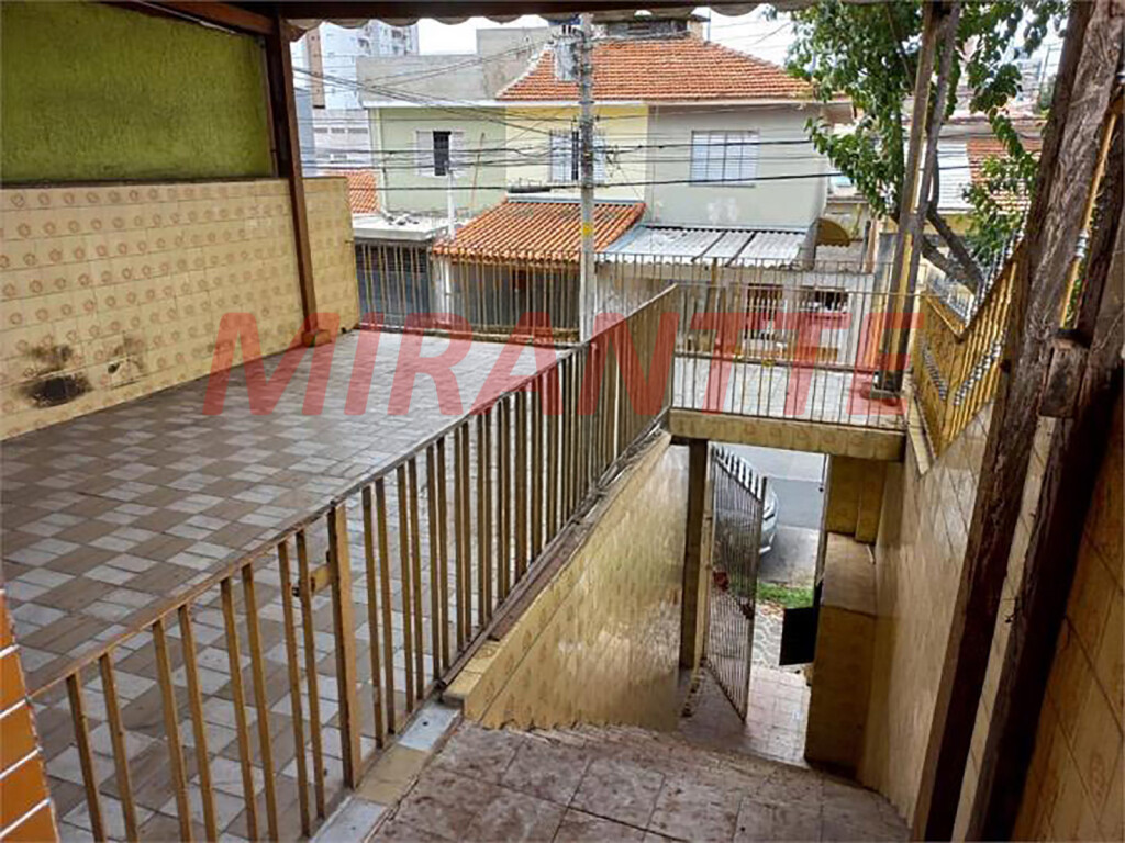 Sobrado com 3 quartos em Vila Mazzei