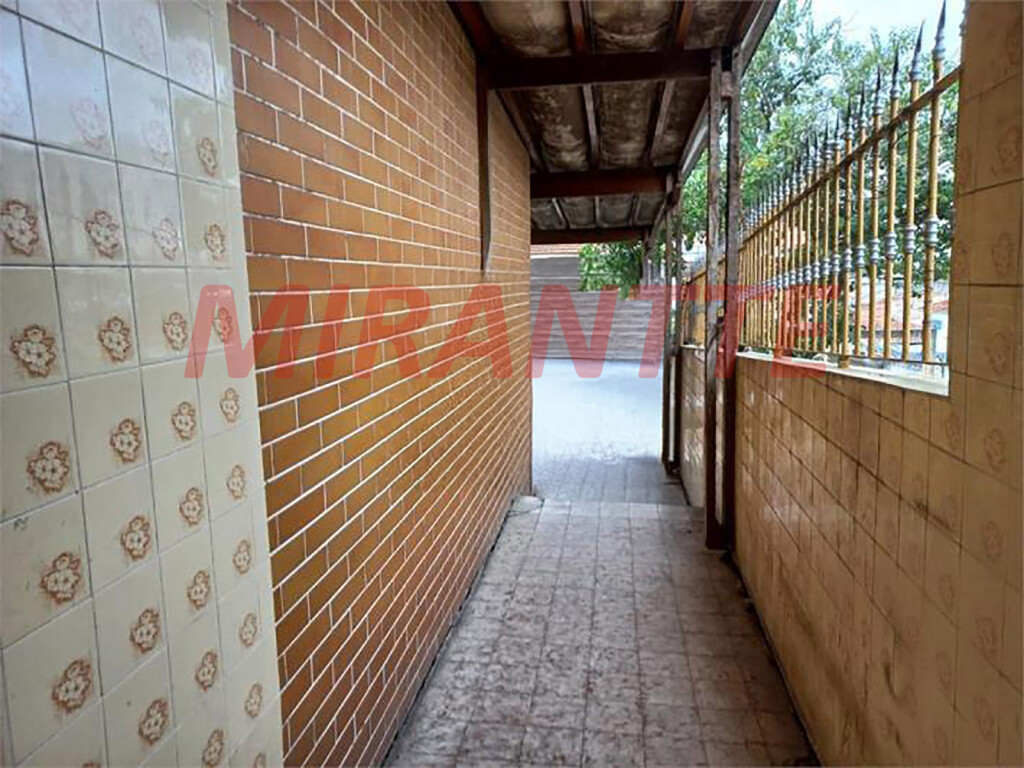 Sobrado com 3 quartos em Vila Mazzei