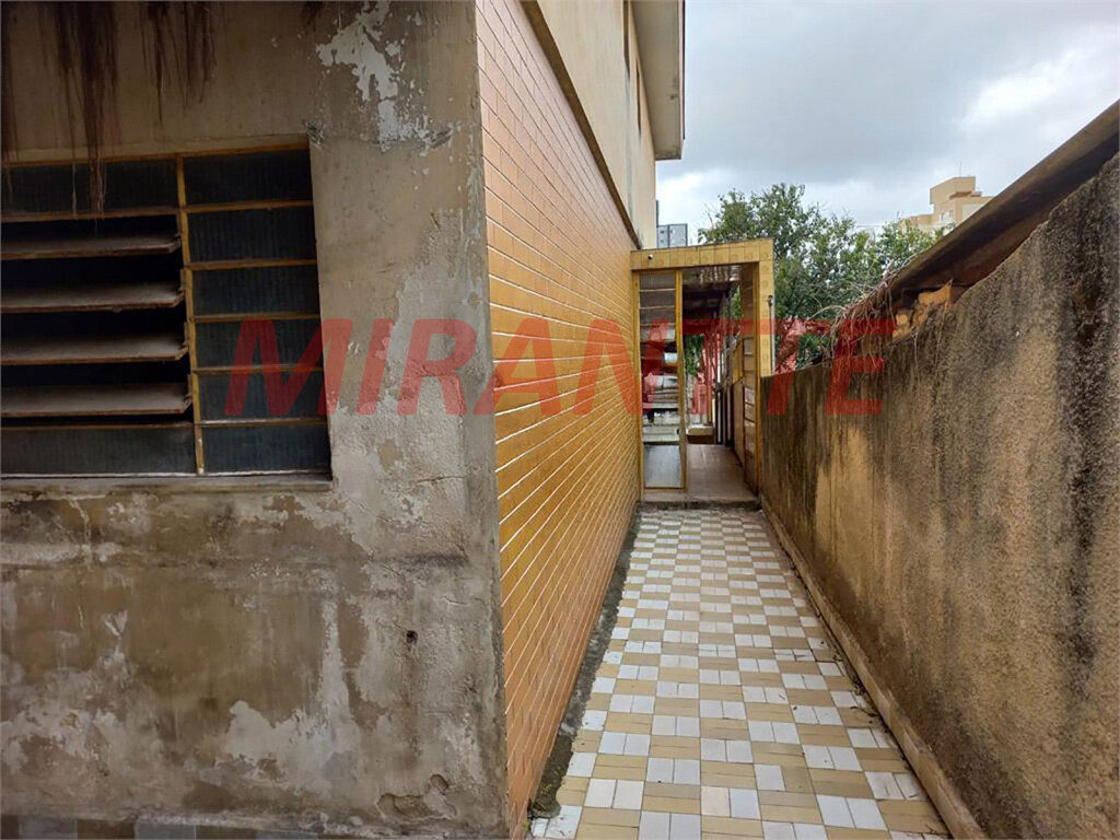 Sobrado com 3 quartos em Vila Mazzei