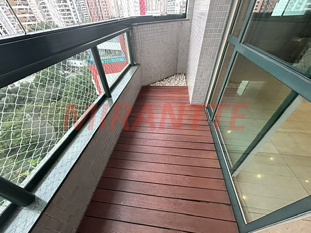 Apartamento de 160m² com 3 quartos em Santana
