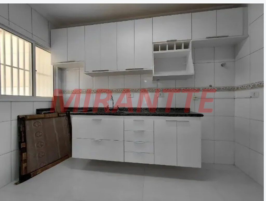 Cond. fechado de 110m² com 3 quartos em Vila Nivi