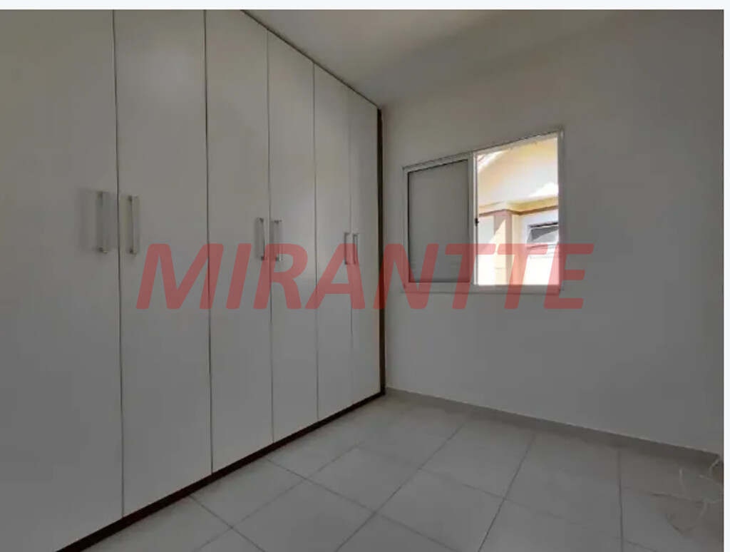 Cond. fechado de 110m² com 3 quartos em Vila Nivi