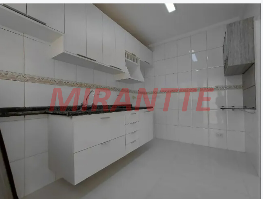 Cond. fechado de 110m² com 3 quartos em Vila Nivi