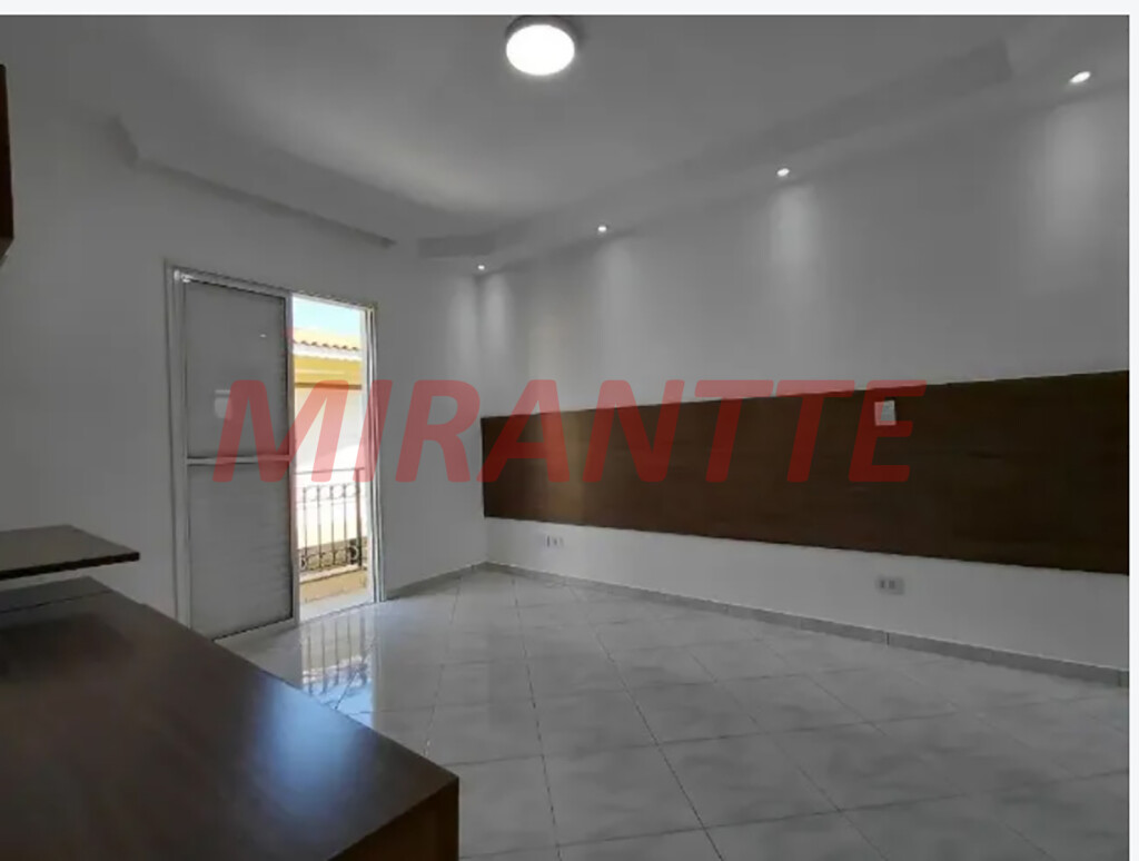 Cond. fechado de 110m² com 3 quartos em Vila Nivi
