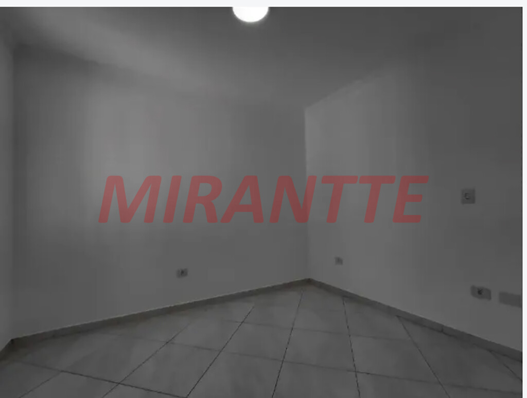 Cond. fechado de 110m² com 3 quartos em Vila Nivi