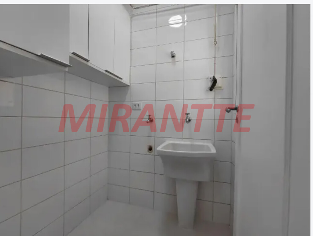 Cond. fechado de 110m² com 3 quartos em Vila Nivi