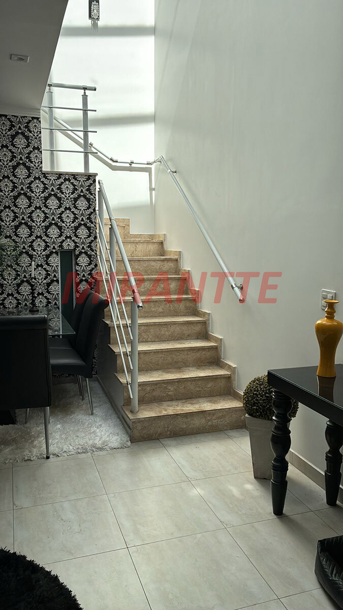Sobrado de 150m² com 3 quartos em Parada  Inglesa