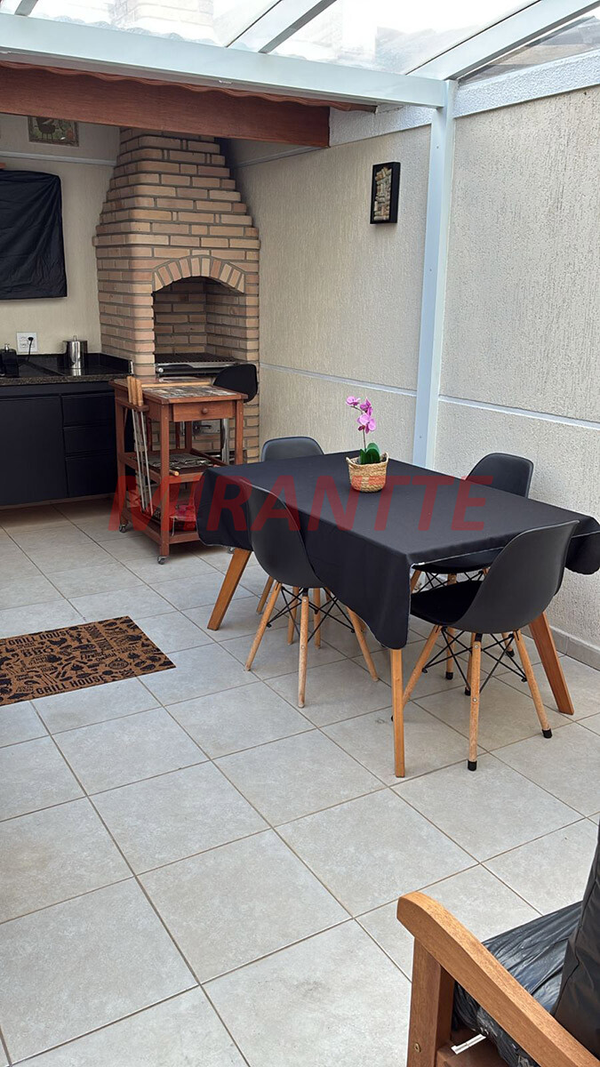 Sobrado de 150m² com 3 quartos em Parada  Inglesa