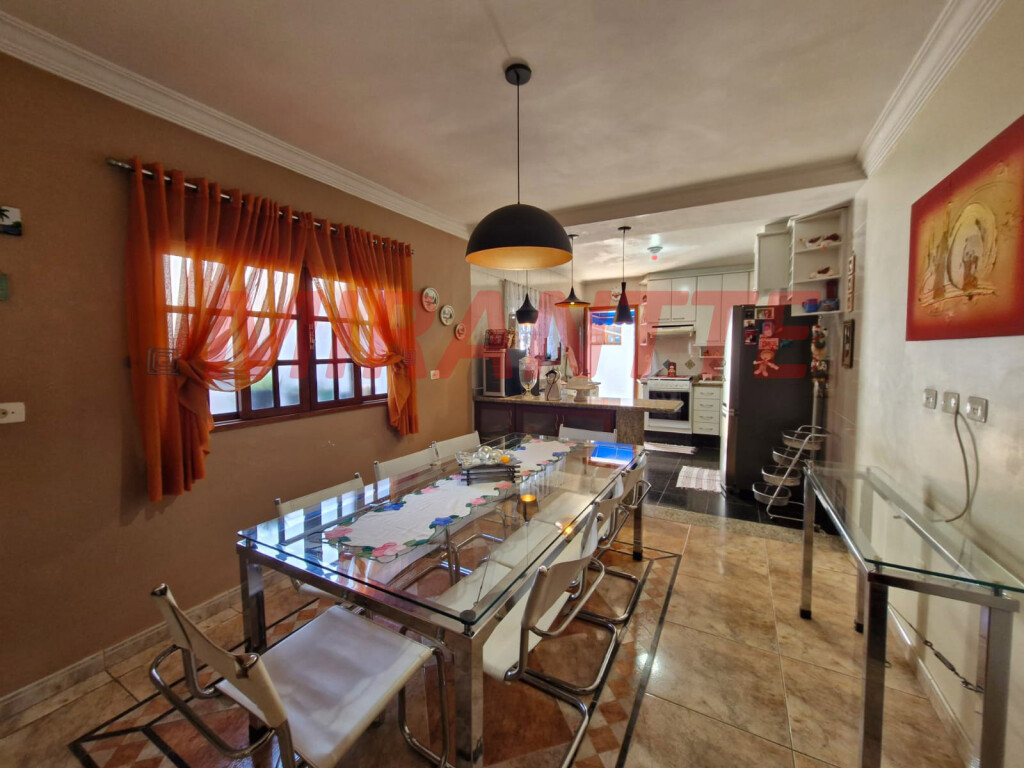 Sobrado de 185m² com 3 quartos em Jardim França