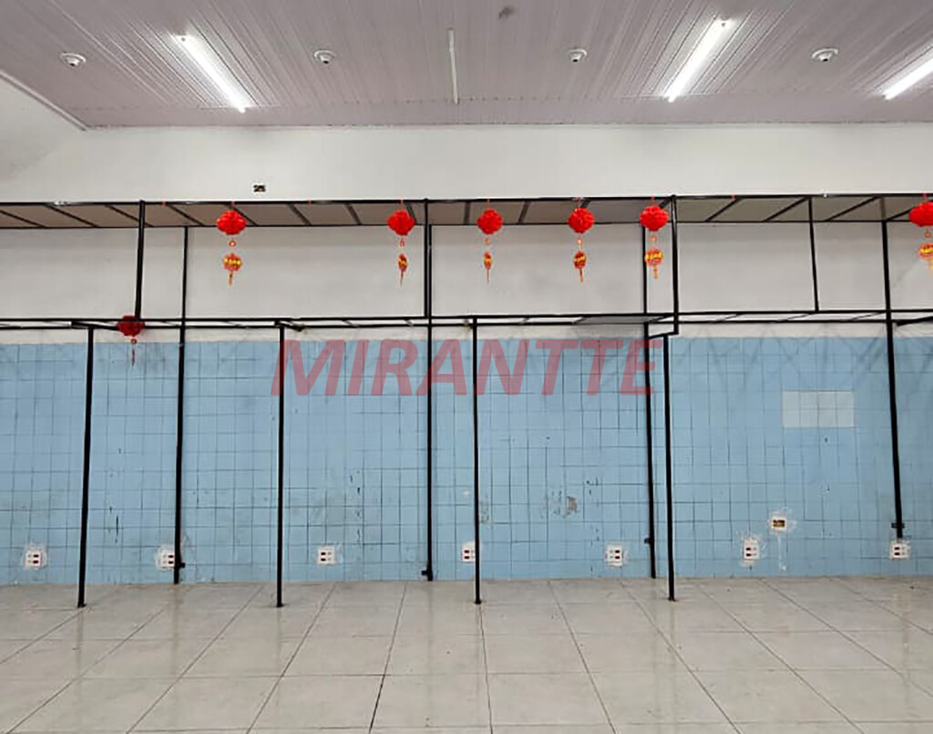 Comercial de 180m² em Santana