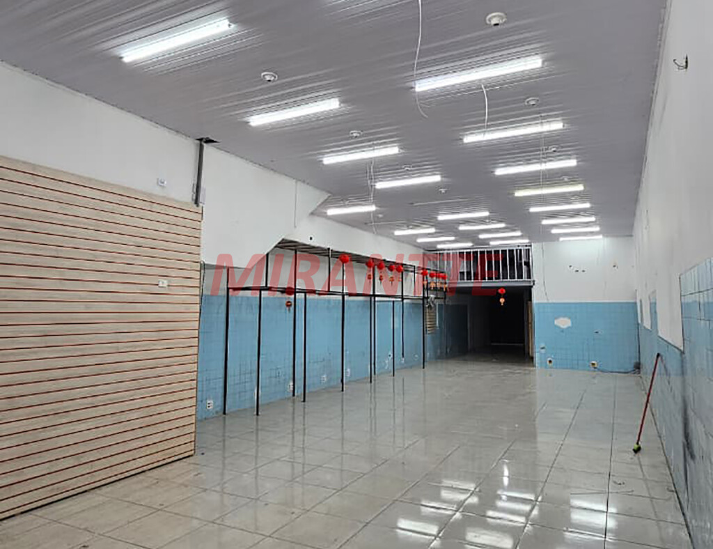 Comercial de 180m² em Santana