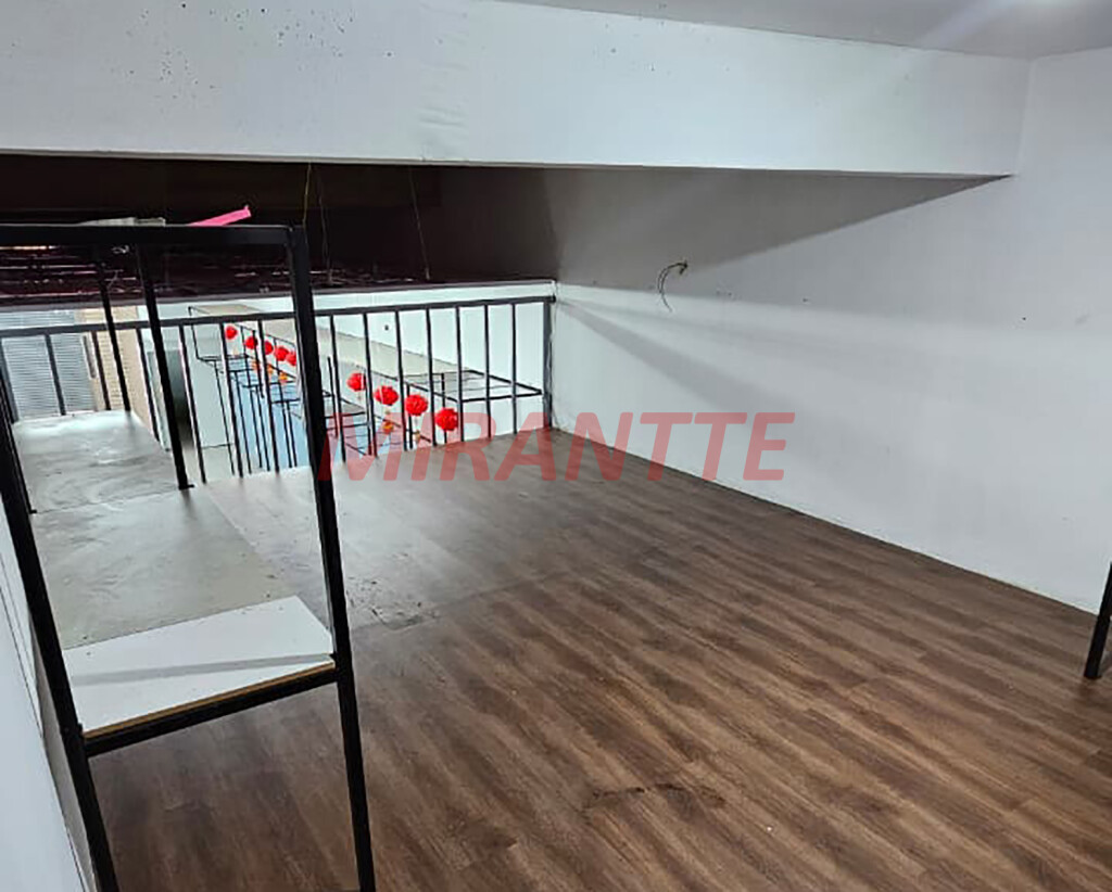 Comercial de 180m² em Santana