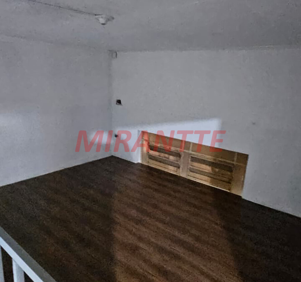 Comercial de 180m² em Santana
