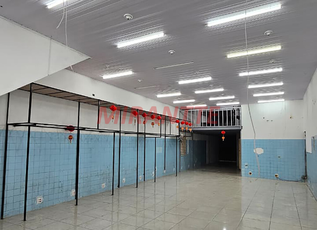 Comercial de 180m² em Santana