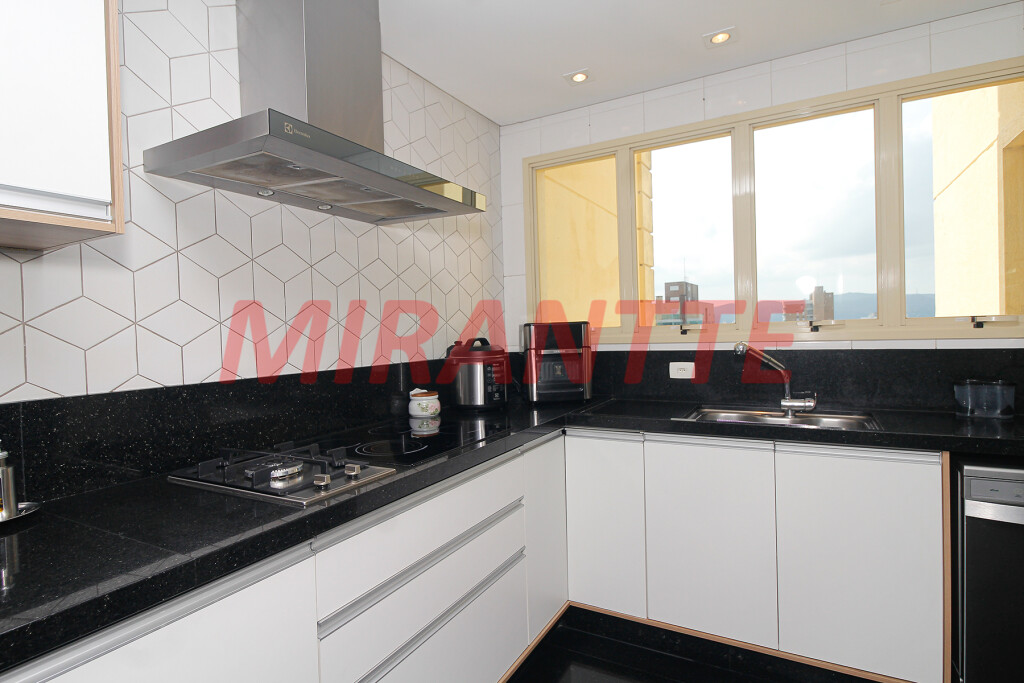 Apartamento de 200m² com 4 quartos em Santana