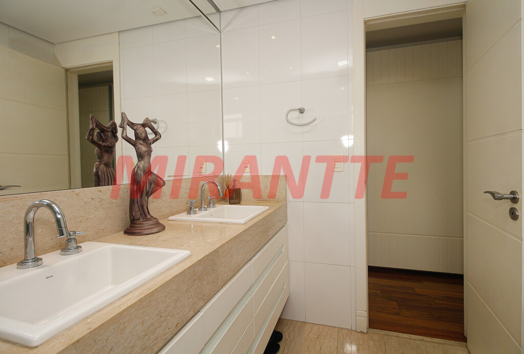 Apartamento de 200m² com 4 quartos em Santana