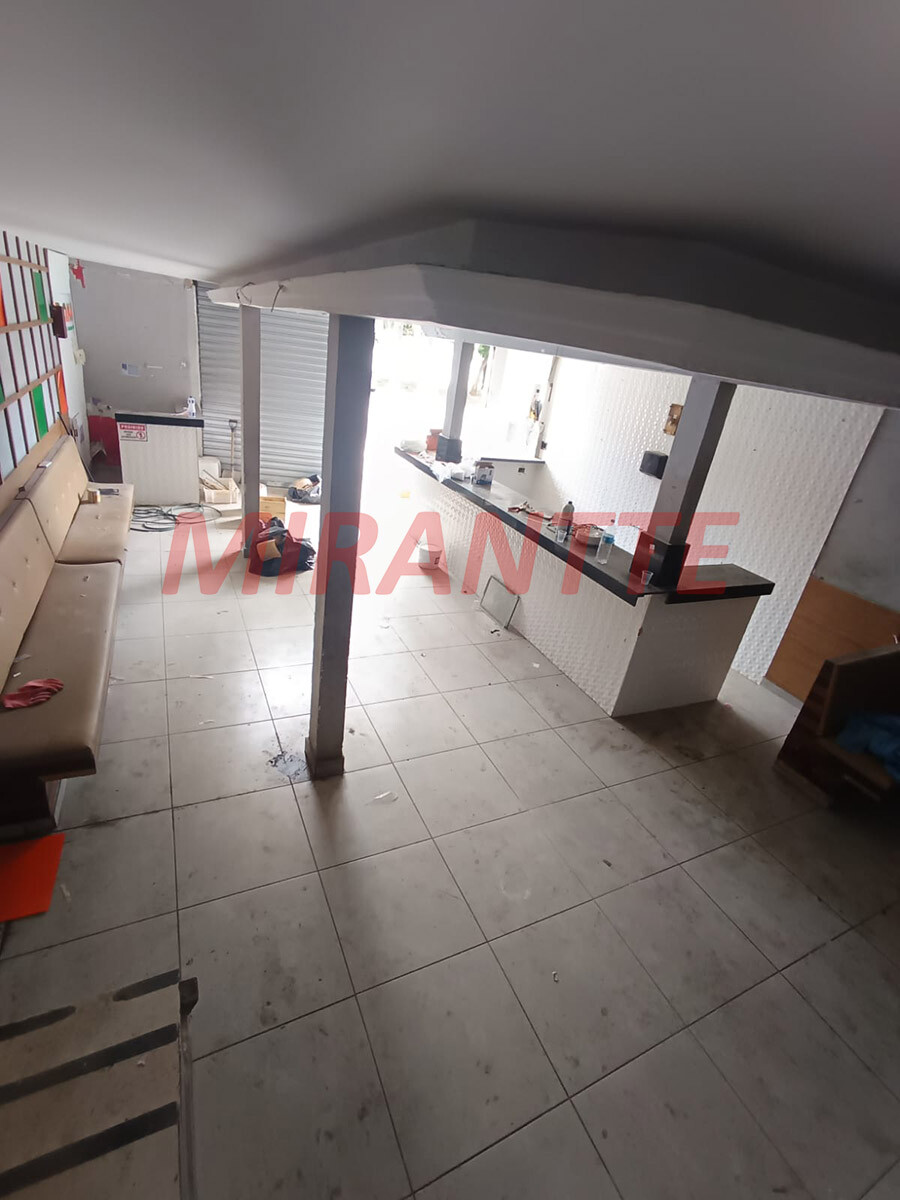 Comercial de 250m² em Santana