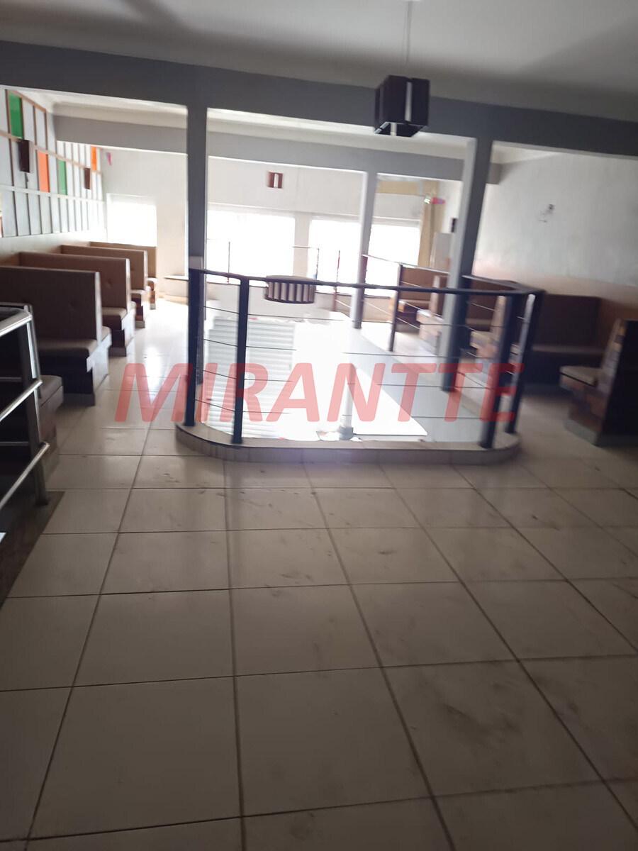 Comercial de 250m² em Santana