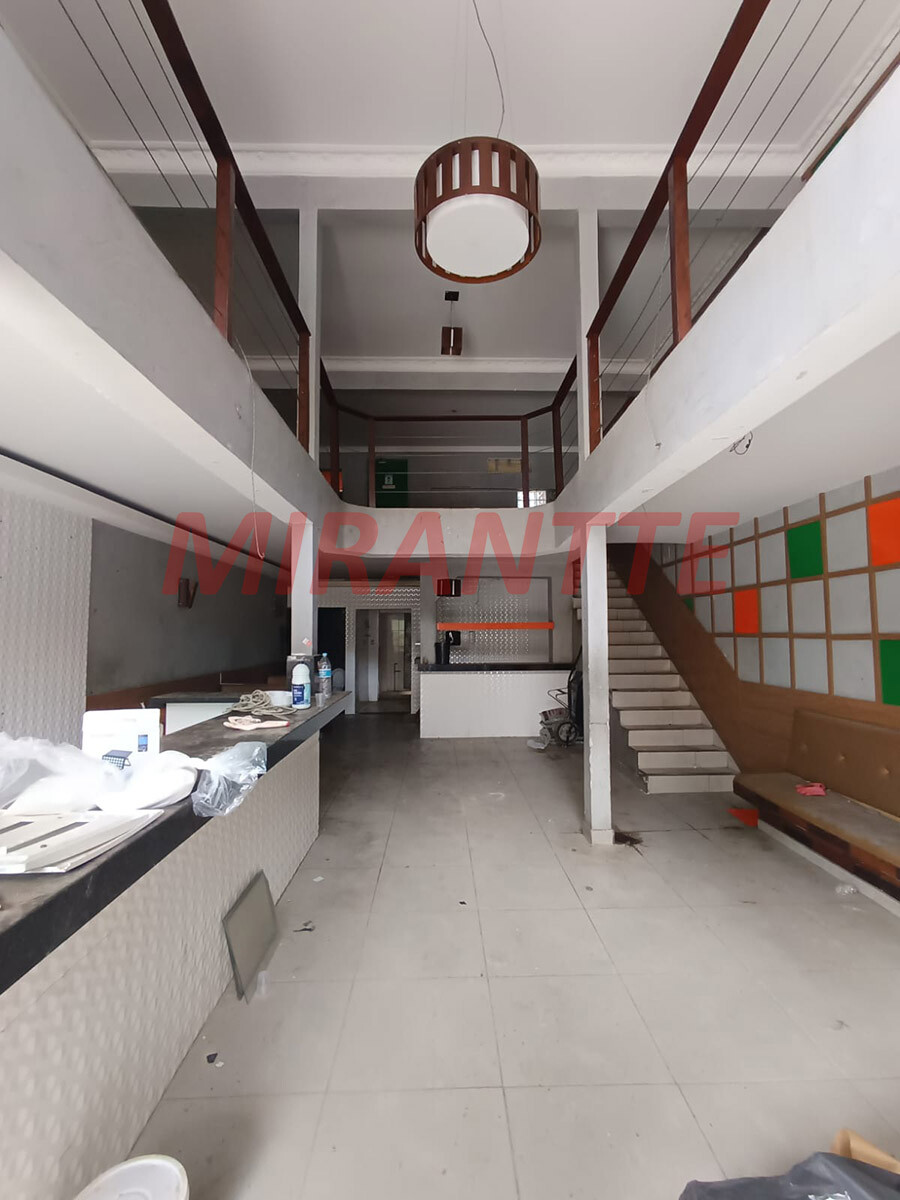 Comercial de 250m² em Santana