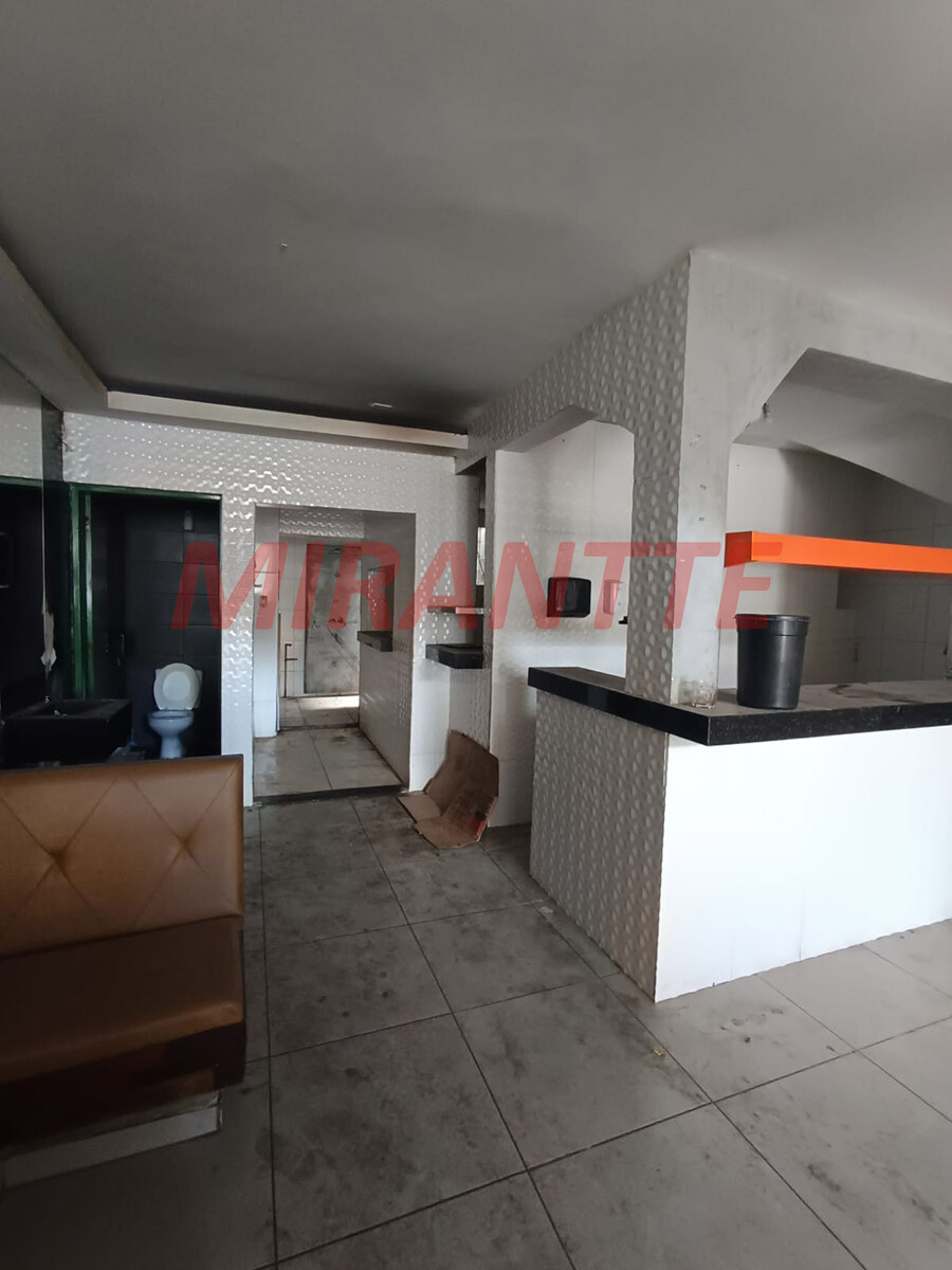 Comercial de 250m² em Santana