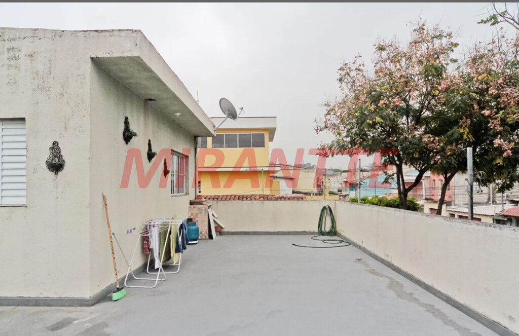 Casa terrea de 220m² com 4 quartos em Parque Peruche