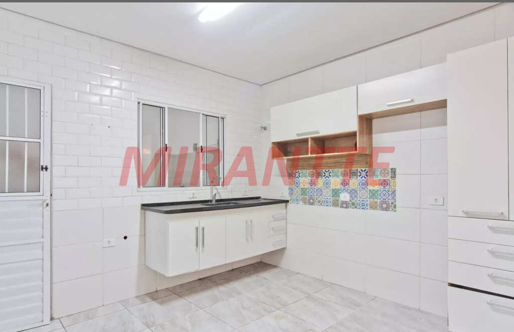 Casa terrea de 220m² com 4 quartos em Parque Peruche