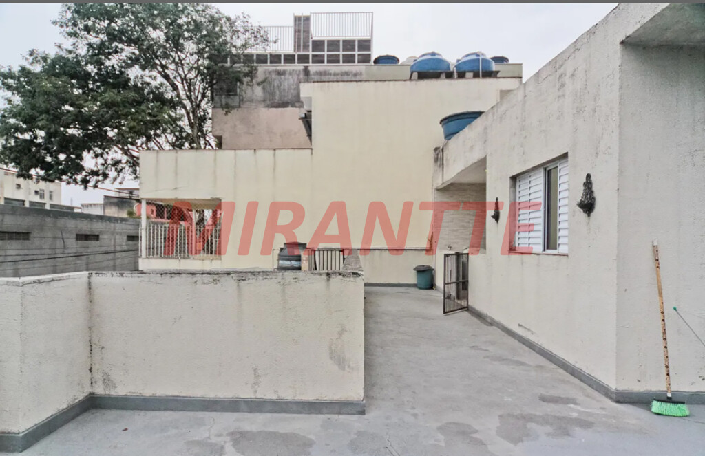 Casa terrea de 220m² com 4 quartos em Parque Peruche
