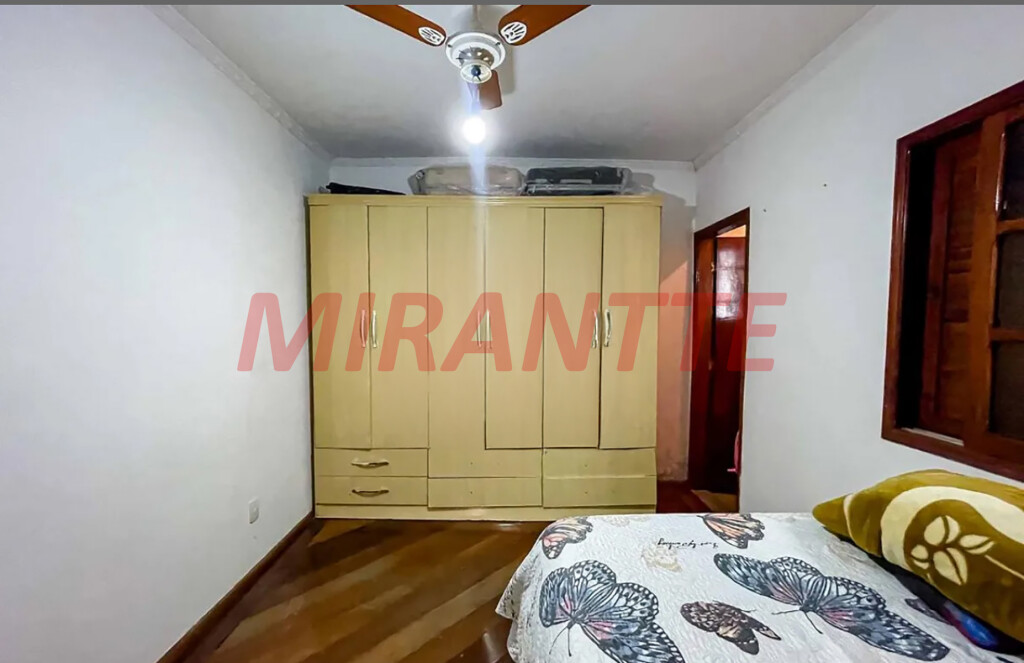 Casa terrea com 3 quartos em Parque Peruche