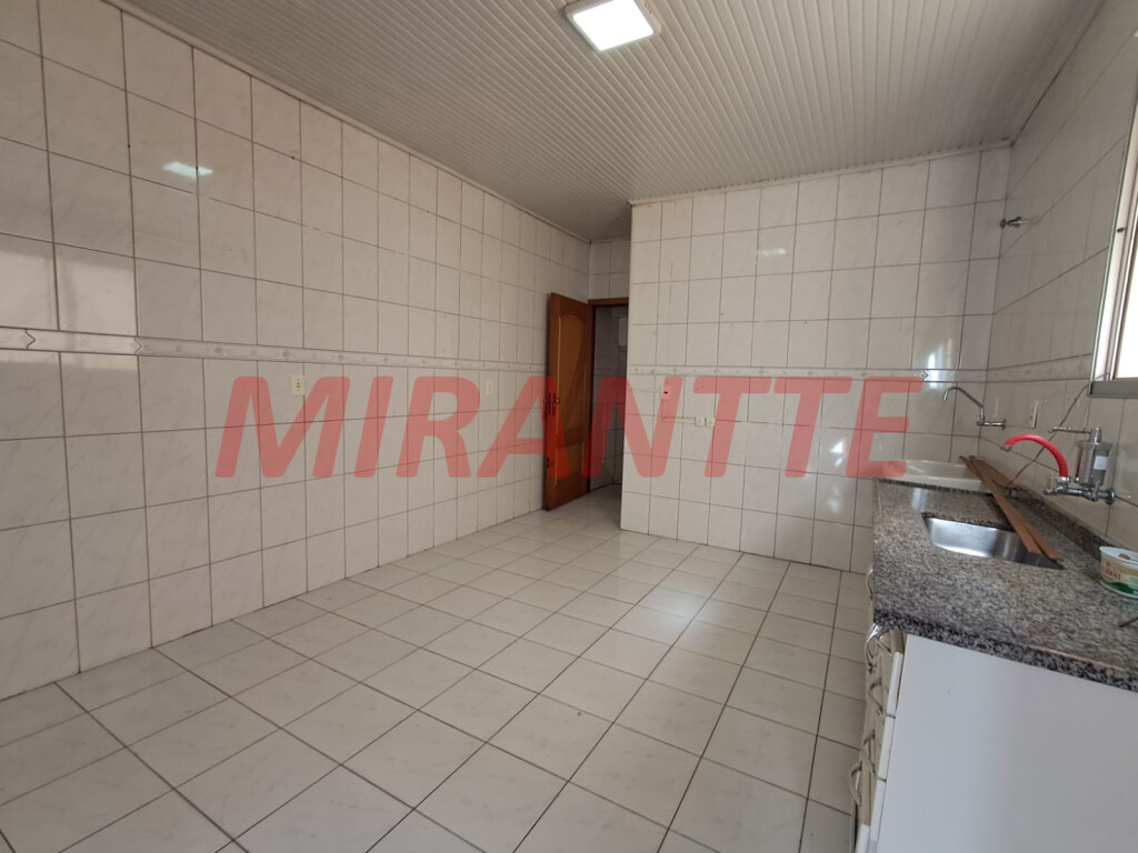 Comercial de 188m² em Santana