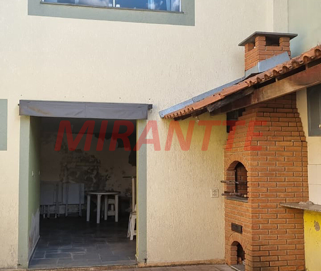 Sobrado com 4 quartos em Vila Bonilha